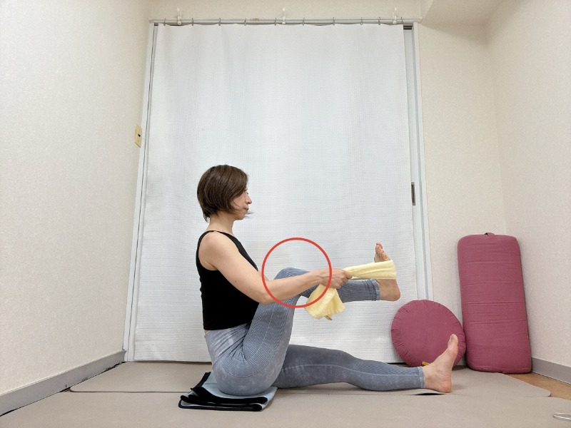 初心者でもできる簡単ヨガポーズ
