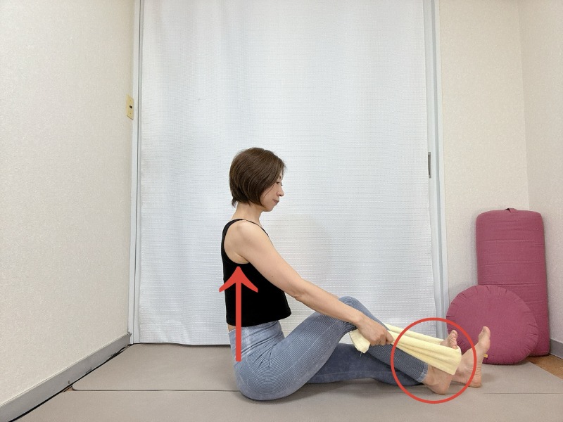 初心者でもできる簡単ヨガポーズ