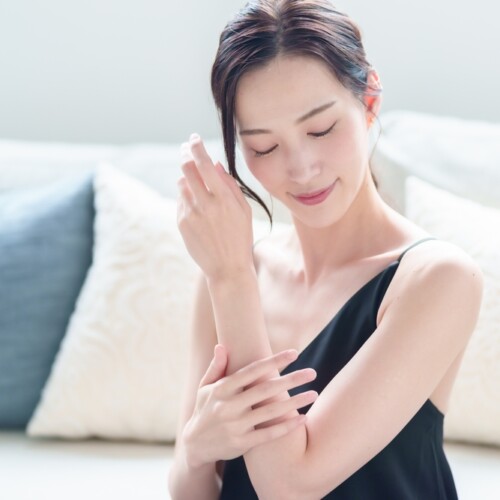 日焼けした肌をいたわる残暑のボディケア習慣