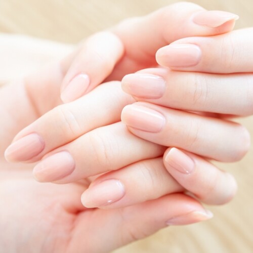 自爪を整えて美しい手へと導くハンド＆ネイルケア