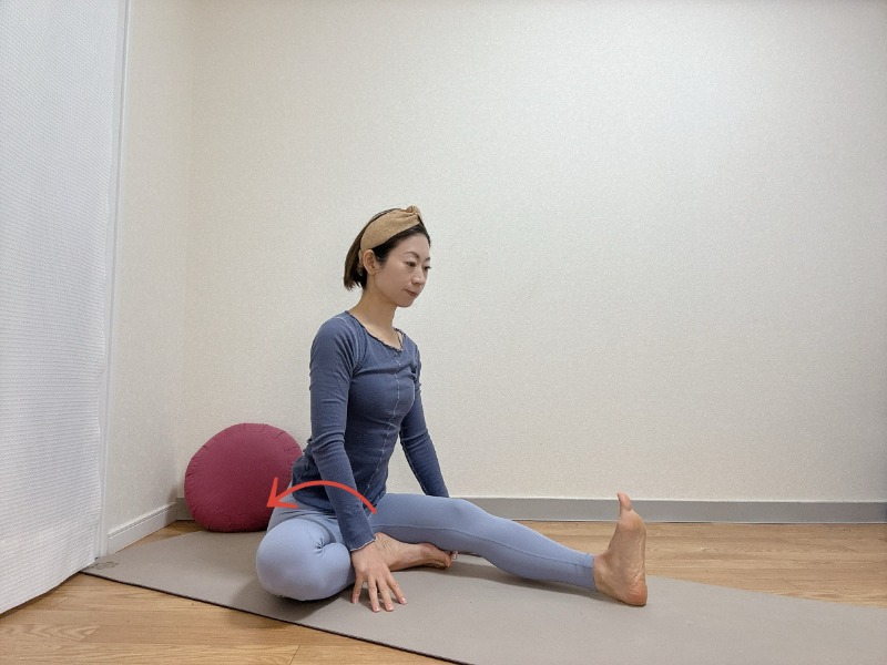 初心者でもできる簡単ヨガポーズ