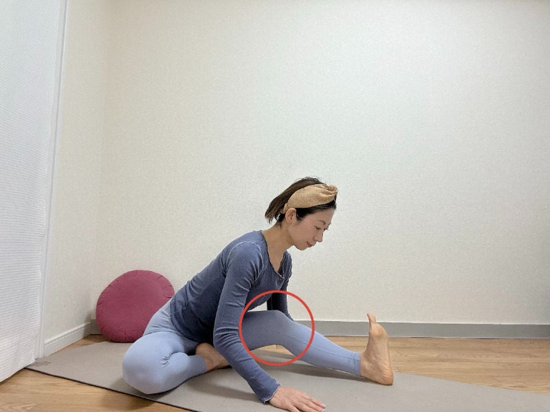 初心者でもできる簡単ヨガポーズ